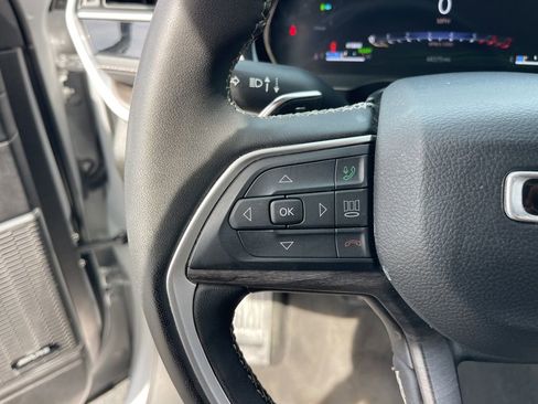 Used 2024 Jeep Grand Cherokee Limited 4xe image 17