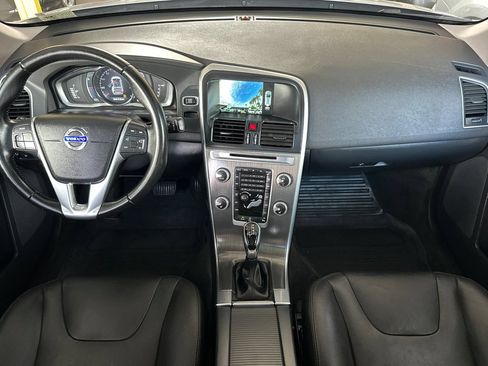 Used 2016 Volvo XC60 T5 Premier w/ Proximity Package FWD image 14