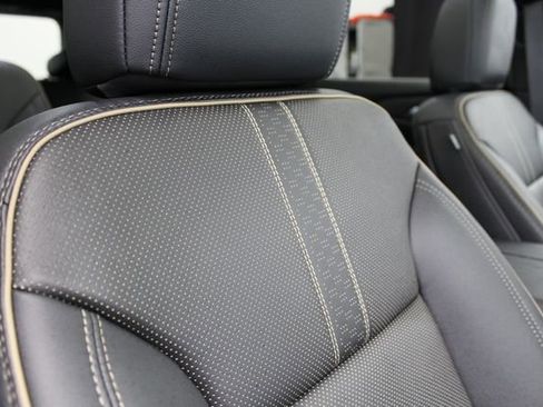 Used 2026 Chevrolet Traverse High Country image 30