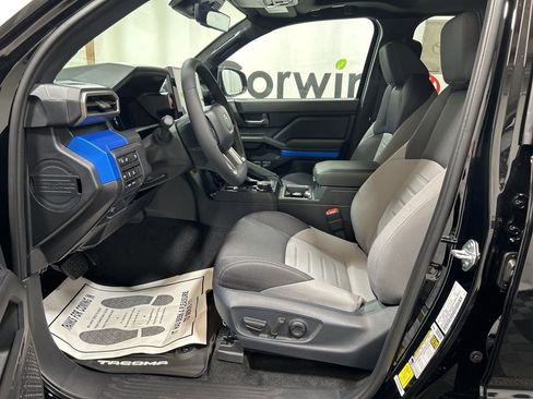 New 2025 Toyota Tacoma TRD Off-Road image 21