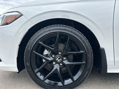 Used 2023 Honda Civic Sport image 18