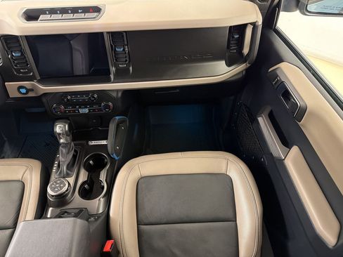 Certified 2023 Ford Bronco Wildtrak AWD/4WD image 29