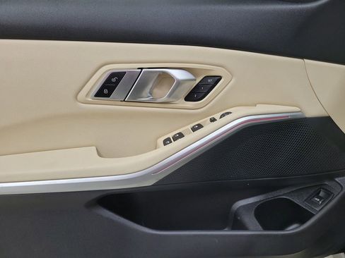 Used 2020 BMW 330i Sedan w/ Convenience Package image 19