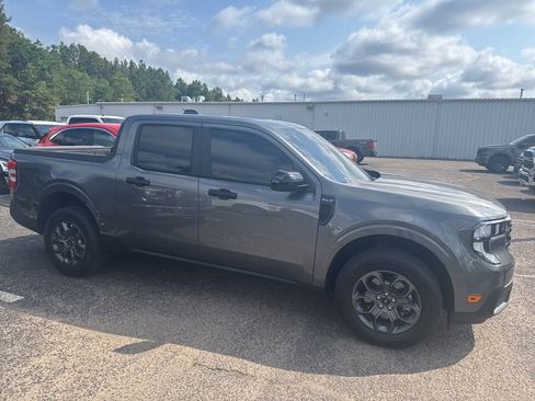 Used 2025 Ford Maverick XLT w/ XLT Luxury Package FWD image 8