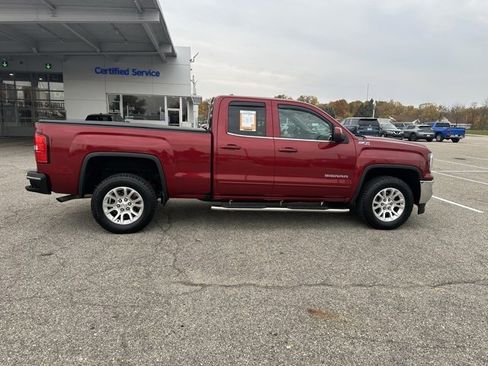 Used 2018 GMC Sierra 1500 SLE w/ SLE Value Package image 4
