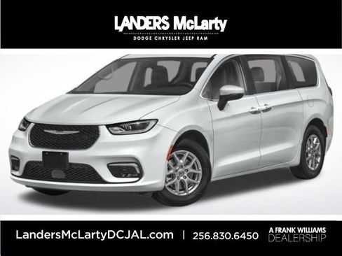 Used 2024 Chrysler Pacifica Touring-L w/ Uconnect Theater Family Group image 1