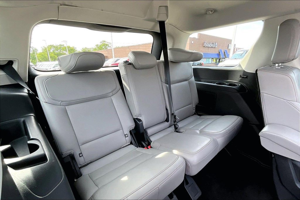 Certified 2025 Ford Expedition Active AWD/4WD image 27
