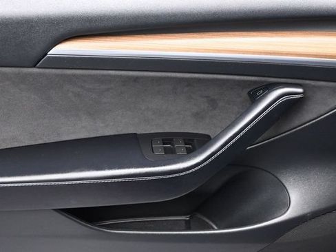 Used 2023 Tesla Model 3 Standard Range RWD image 7