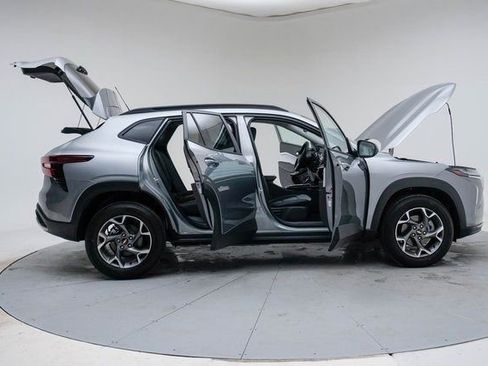 New 2026 Chevrolet Trax LT w/ Driver Confidence Package image 14