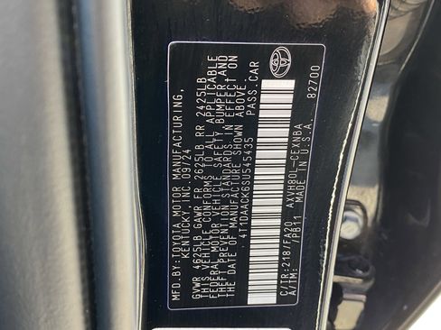 Used 2025 Toyota Camry SE image 31