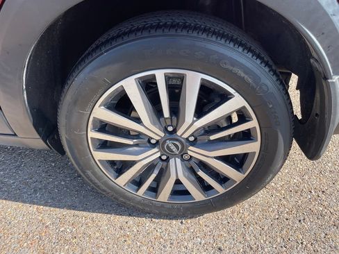 Certified 2023 Nissan Kicks SV FWD image 17