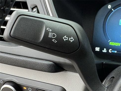 Certified 2025 Ford Escape Platinum image 24