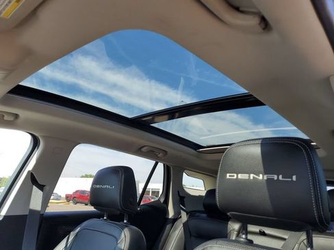 Used 2022 GMC Terrain Denali AWD/4WD image 8