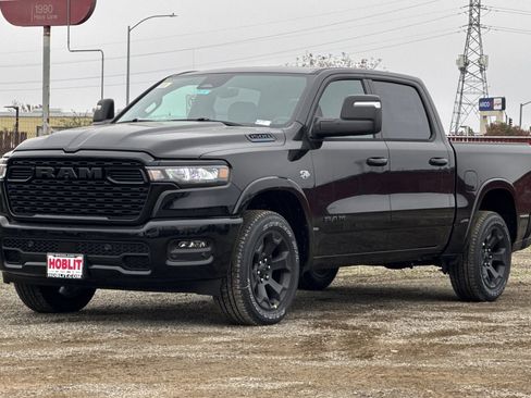 New 2026 RAM 1500 4x4 Crew Cab image 7