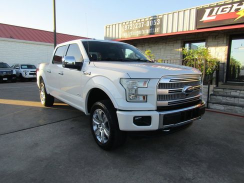 Used 2015 Ford F150 Platinum w/ Equipment Group 701A Luxury image 6