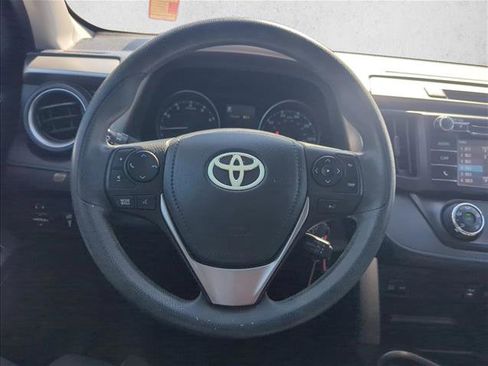 Used 2017 Toyota RAV4 LE image 10