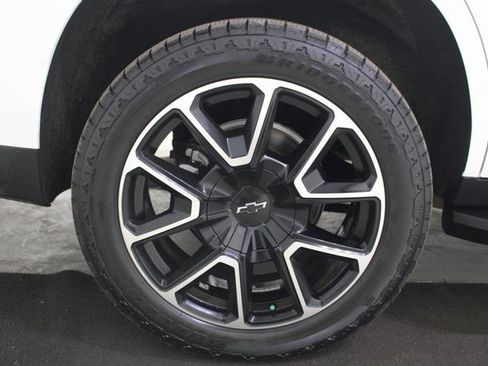 Used 2021 Chevrolet Tahoe RST w/ Luxury Package image 33