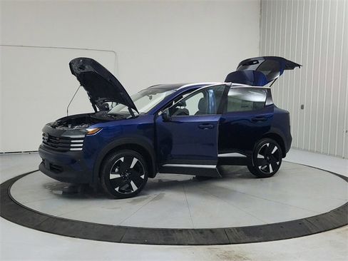 New 2026 Nissan Kicks SR image 11