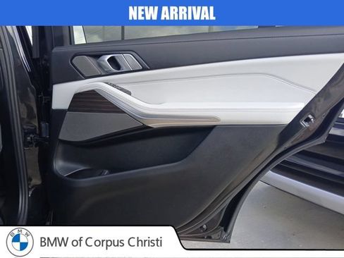 Used 2026 BMW X7 xDrive40i AWD/4WD image 11