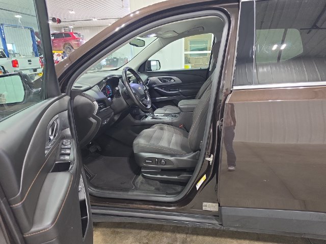 Used 2019 Chevrolet Traverse LT FWD image 23