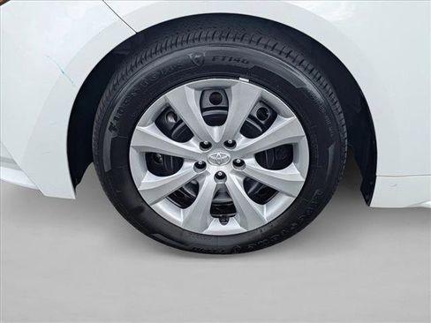 Used 2025 Toyota Corolla LE image 21