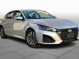 Used 2023 Nissan Altima 2.5 SV image 2