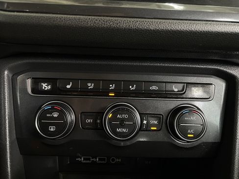 Used 2019 Volkswagen Tiguan SEL image 34