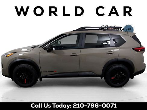Used 2025 Nissan Rogue SV w/ Rock Creek Premium Package image 4