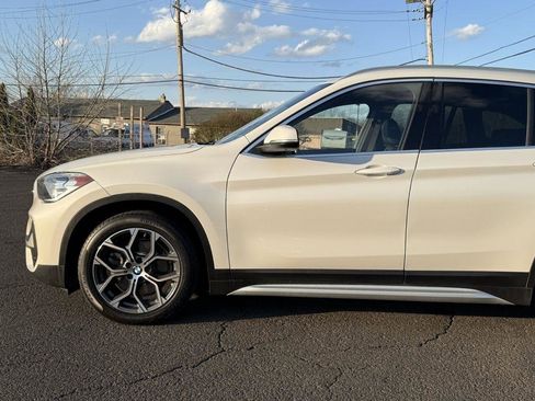 Used 2021 BMW X1 xDrive28i w/ Convenience Package image 5