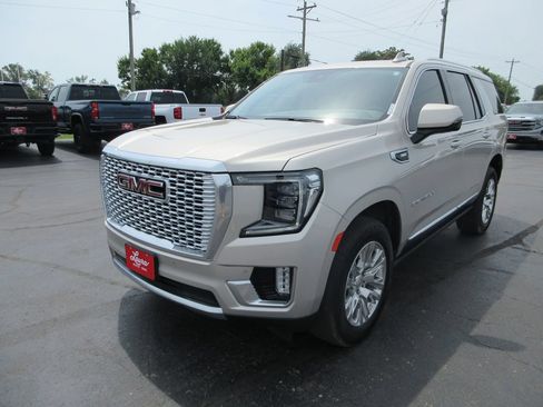 Certified 2023 GMC Yukon Denali AWD/4WD image 11