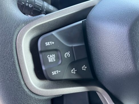 New 2025 Ford Bronco Base image 14