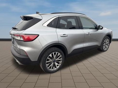 Used 2022 Ford Escape Titanium image 6
