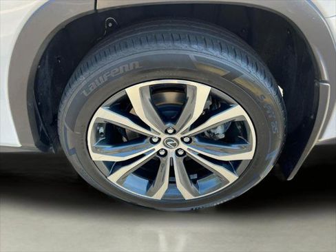 Certified 2022 Lexus RX 350L FWD w/ Premium Package image 21