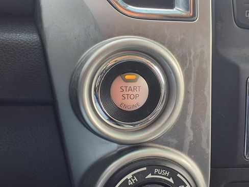 Used 2017 Nissan Titan SL w/ SL Towing Convenience Package AWD/4WD image 15