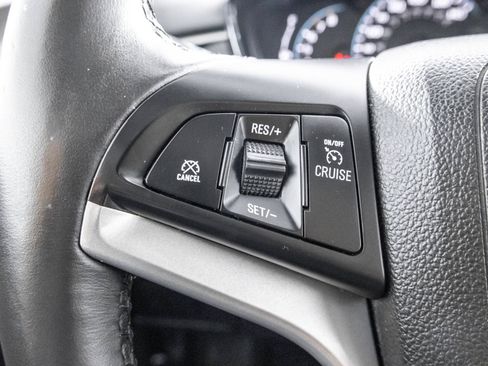 Used 2018 Chevrolet Trax LT w/ Sun & Sound Package AWD/4WD image 23