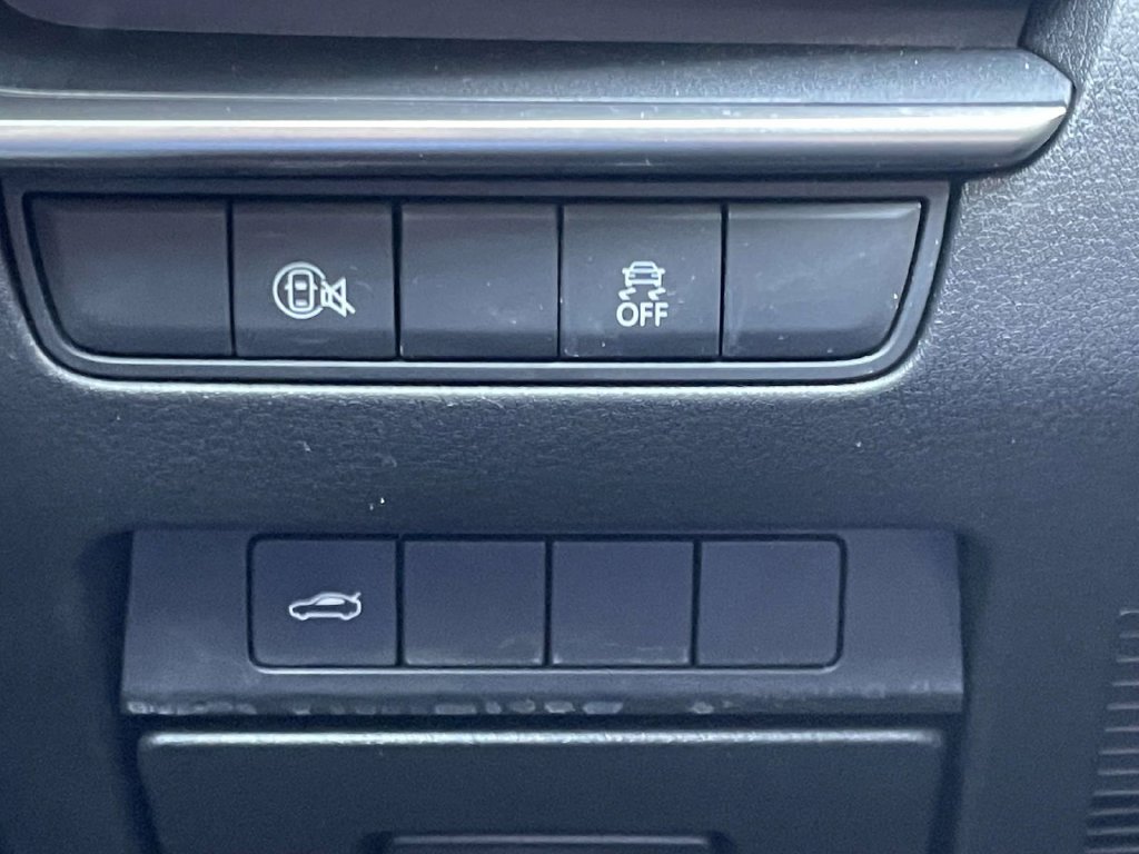 Used 2025 MAZDA MAZDA3 s FWD image 18