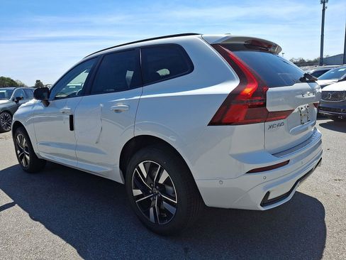 New 2026 Volvo XC60 B5 Plus w/ Climate Package AWD/4WD image 3