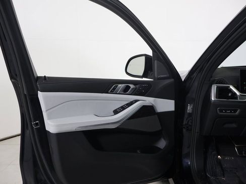 Used 2026 BMW X7 xDrive40i w/ M Sport Package image 24