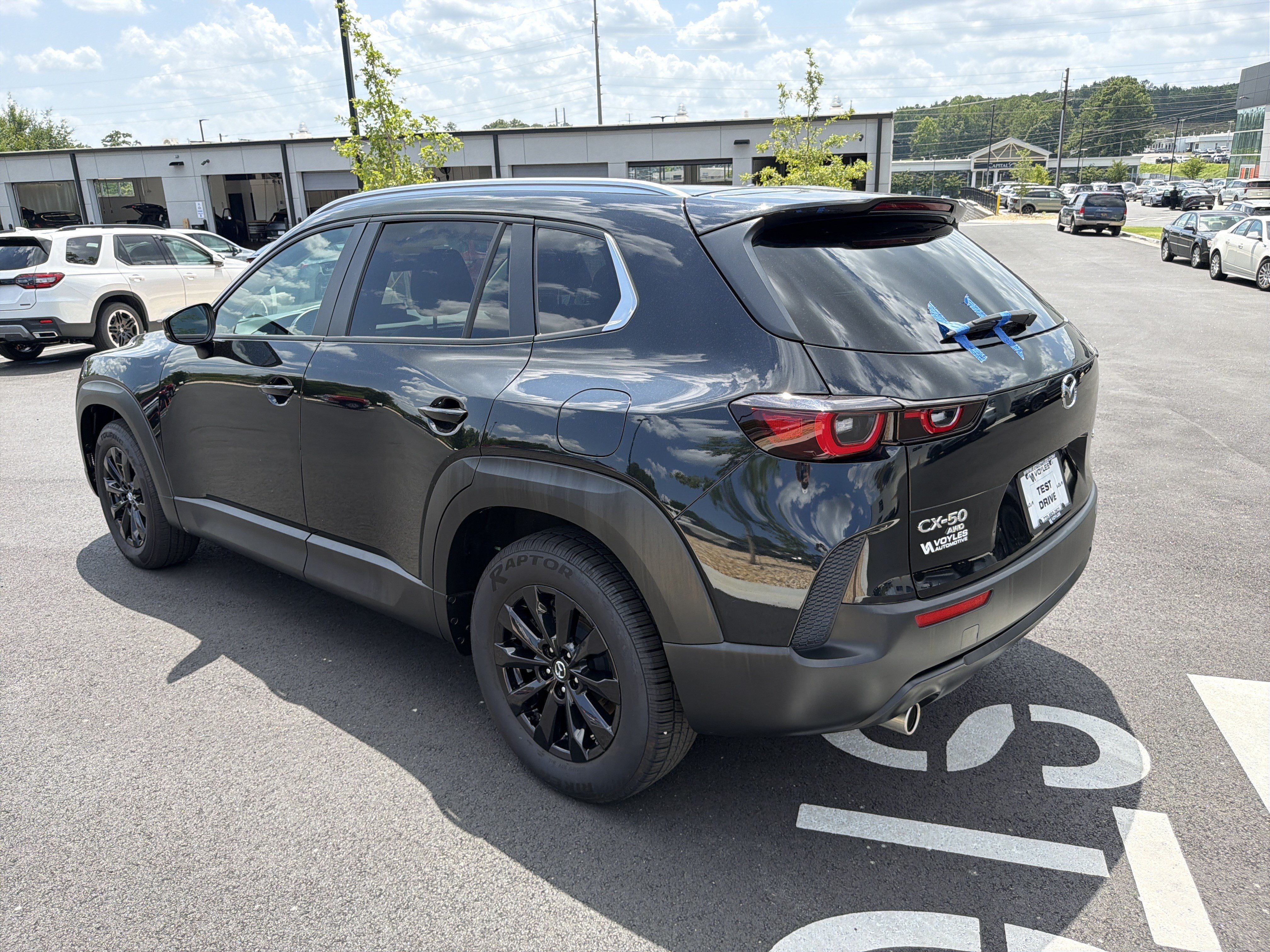 Used 2025 MAZDA CX-50 AWD 2.5 S w/ Preferred Package image 5