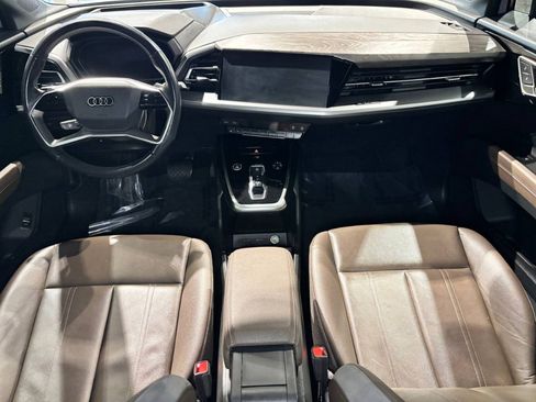 Used 2024 Audi Q4 e-tron Prestige image 21