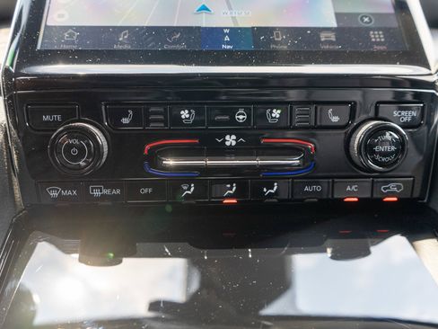 Used 2023 Jeep Grand Cherokee 4WD 4xe w/ Luxury Tech Group II image 21
