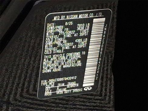 Certified 2026 INFINITI QX80 4WD w/ Sport Exterior Package image 23