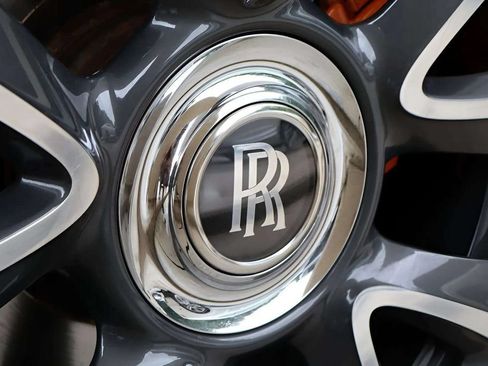 Used 2021 Rolls-Royce Wraith RWD image 17