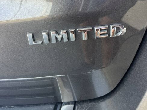 Used 2015 Jeep Grand Cherokee Limited AWD/4WD image 5