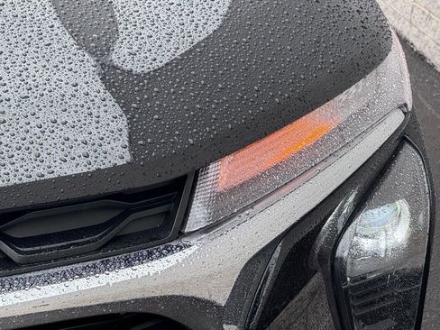 Used 2025 Chevrolet Trax LS image 5