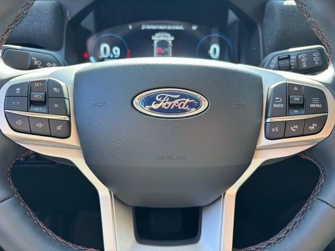 Used 2026 Ford Explorer Active RWD image 35