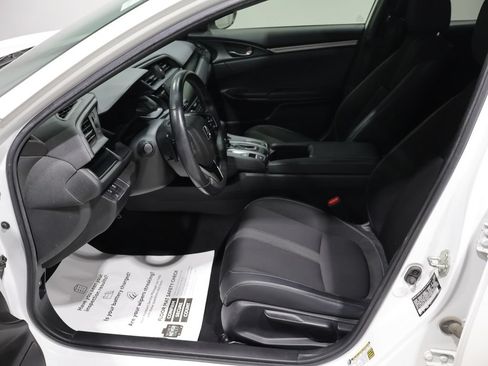 Used 2020 Honda Civic Sport image 10