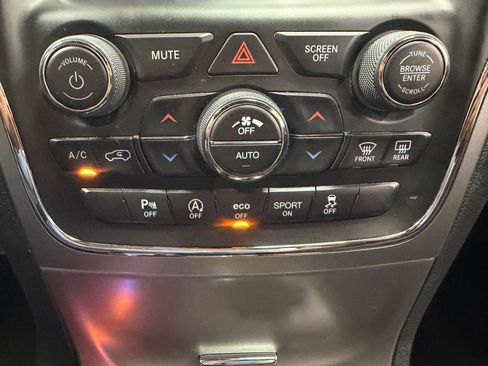 Used 2018 Jeep Grand Cherokee Altitude AWD/4WD image 22