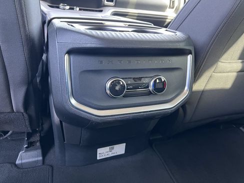 Used 2025 Ford Expedition Active RWD image 23