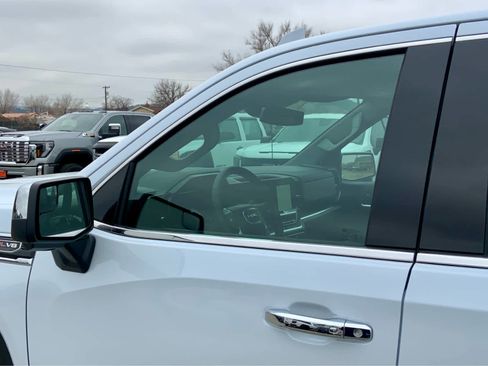 New 2026 GMC Sierra 1500 SLT w/ SLT Convenience Package image 12